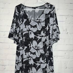 Roz & Ali size 1X black & white‎ dress